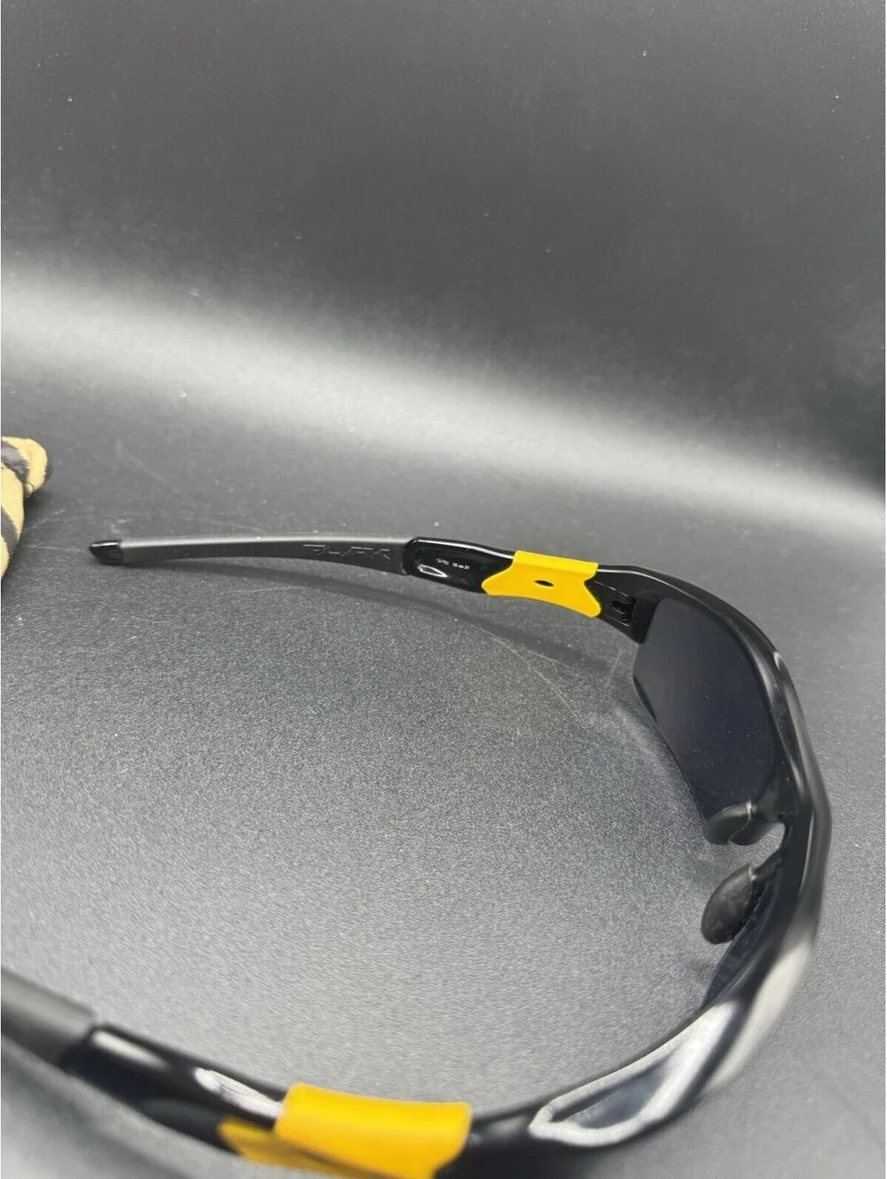Oakley Flak Jacket Livestrong Jet Black Yellow/Black Iridium Lenses 12-762